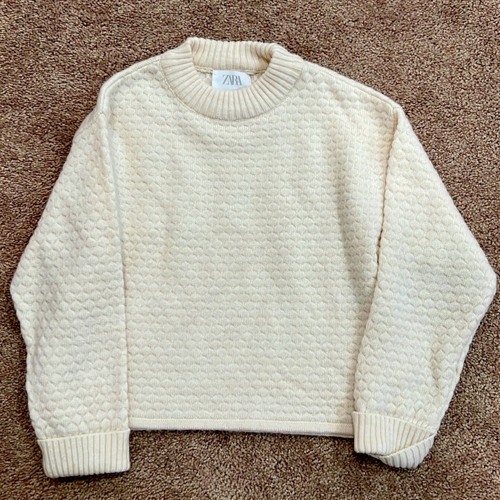 Zara kids size 9-10 in excellent condition! I think it runs alittle small.